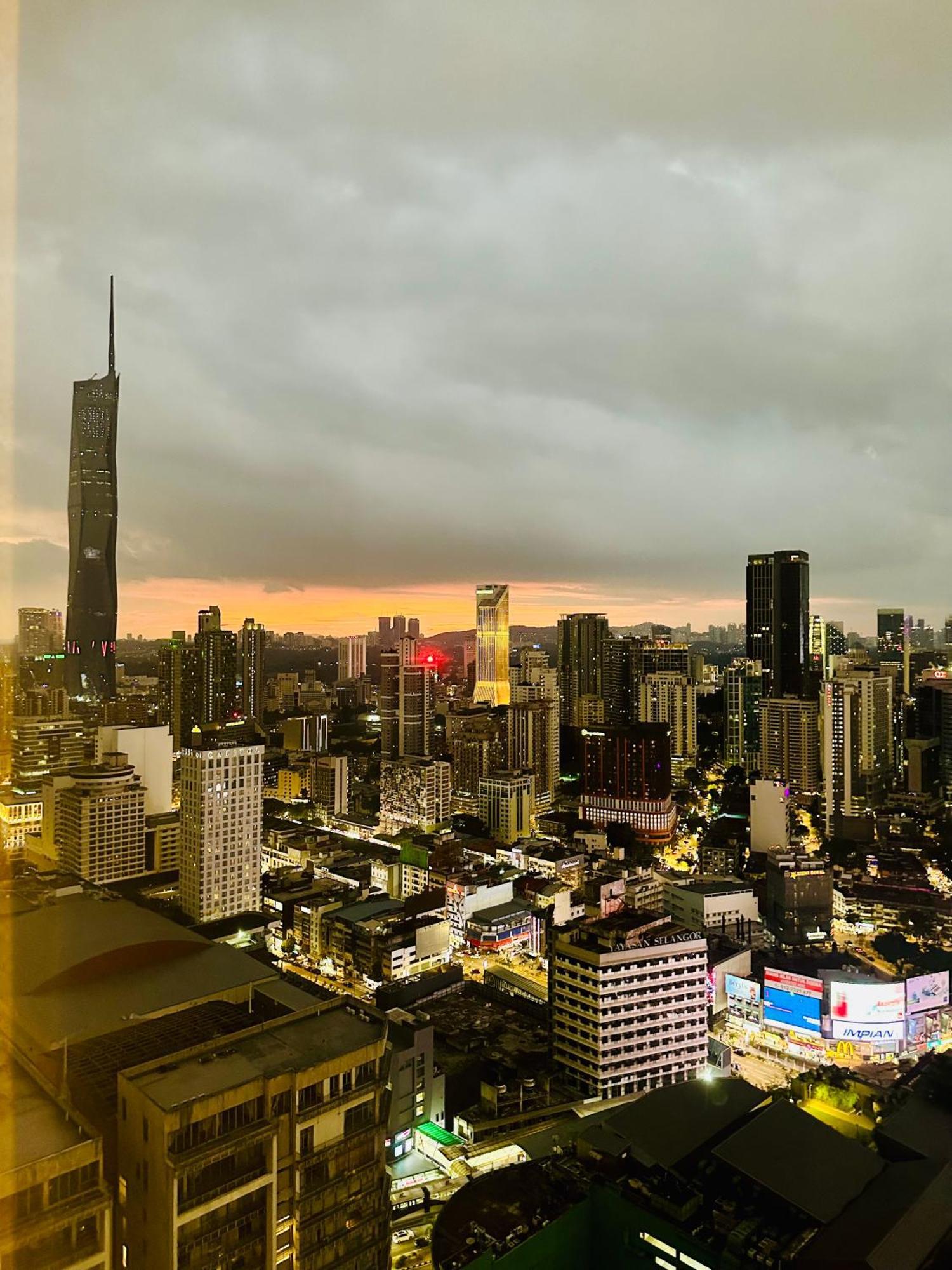 Klcc Suites At Axon Residence Куала Лумпур Екстериор снимка